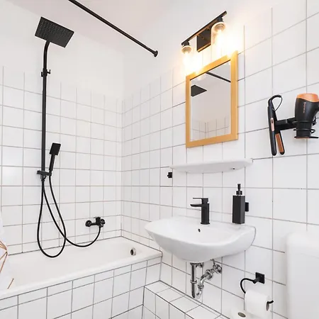 Smart Home - Wuppertal - Perfect For 4 Guests! Central - Netflix - Schwebebahn - Free Parking Zone Exterior photo